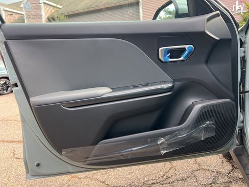 New 2025 Kia K4 LXS image 7