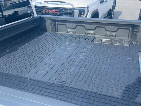 Used 2024 GMC Sierra 1500 Denali Ultimate image 6