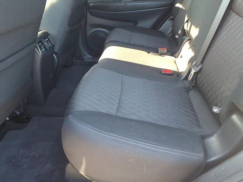 Used 2018 Nissan Rogue S w/ S Value Package image 16