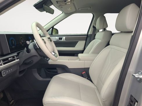 Used 2025 Hyundai Santa Fe SEL AWD/4WD image 9