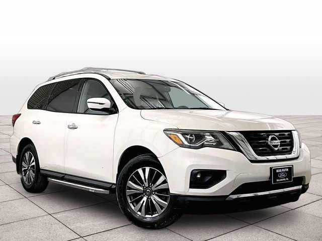 Used 2020 Nissan Pathfinder SV AWD/4WD image 2