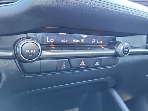 Used 2023 MAZDA MAZDA3 s image 21