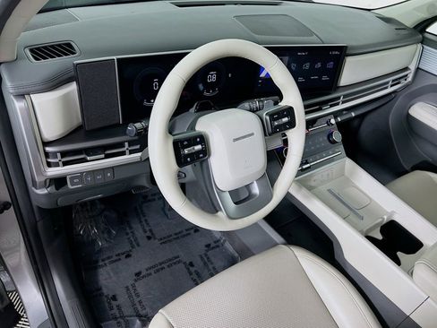 Used 2024 Hyundai Santa Fe SEL image 9