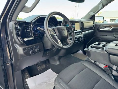 Used 2024 Chevrolet Silverado 1500 RST w/ Z71 Off-Road Package image 22