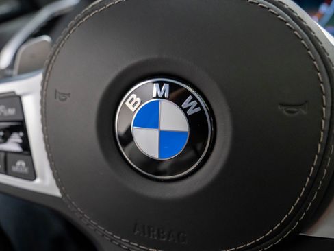 Certified 2022 BMW X6 M50i w/ Executive Package image 27