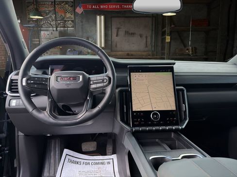 Certified 2025 GMC Acadia AT4 AWD/4WD image 21