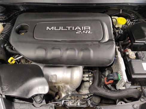 Used 2017 Jeep Cherokee Latitude w/ Comfort & Sound Group image 30