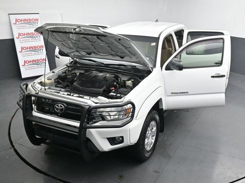 Used 2015 Toyota Tacoma PreRunner w/ SR5 Package image 41