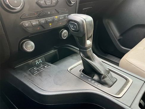 Used 2021 Ford Ranger Lariat w/ Equipment Group 501A High image 17