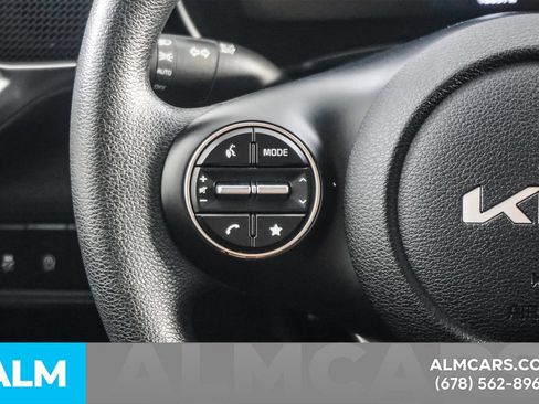 Used 2025 Kia Soul LX w/ LX Technology Package FWD image 22