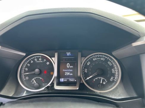 Used 2022 Toyota Tacoma SR5 RWD image 25
