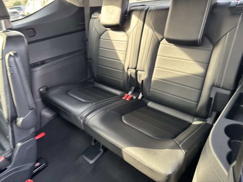 Certified 2022 Volkswagen Atlas SEL Premium image 12