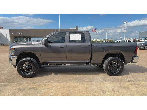 Used 2025 RAM 2500 Tradesman AWD/4WD image 5