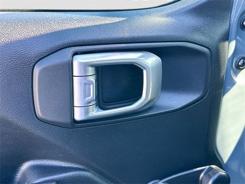 Used 2024 Jeep Wrangler Sport image 17