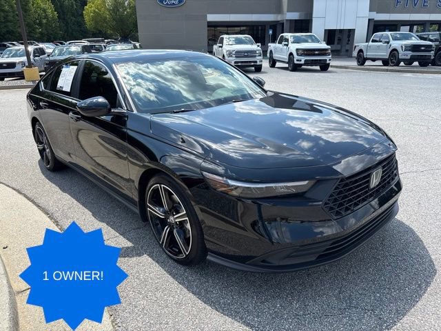 Used 2025 Honda Accord Sport image 2