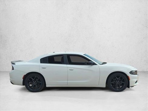 Used 2019 Dodge Charger SXT w/ Plus Group image 4