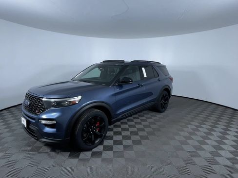 Used 2020 Ford Explorer ST w/ ST Street Pack AWD/4WD image 4