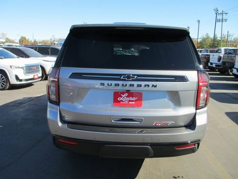 Used 2023 Chevrolet Suburban RST image 5