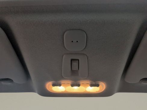 Used 2013 Nissan Juke SL image 5