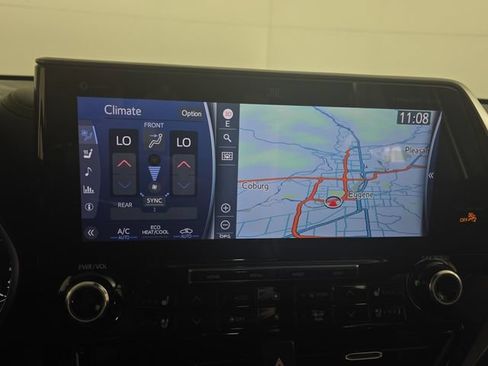 Used 2021 Toyota Highlander Limited AWD/4WD image 13