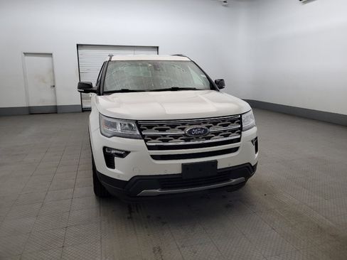 Used 2018 Ford Explorer XLT w/ Equipment Group 202A image 14