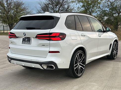 Certified 2025 BMW X5 xDrive40i w/ M Sport Package image 8