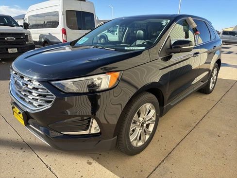 Used 2024 Ford Edge Titanium image 4