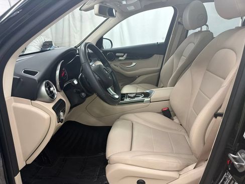 Used 2018 Mercedes-Benz GLC 300 4MATIC image 12