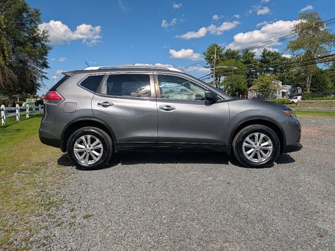 Used 2016 Nissan Rogue SV AWD/4WD image 4