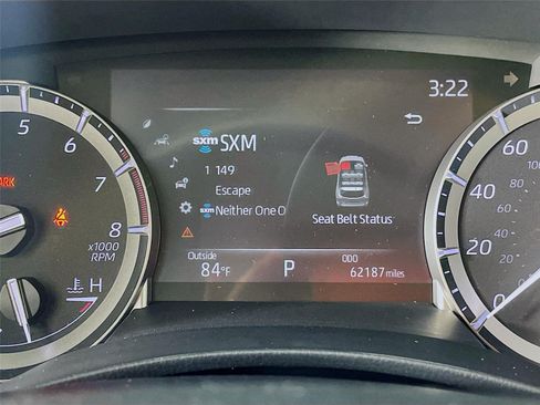 Used 2022 Toyota Highlander XLE AWD/4WD image 16