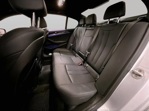 Used 2019 BMW 530e xDrive w/ Convenience Package AWD/4WD image 25