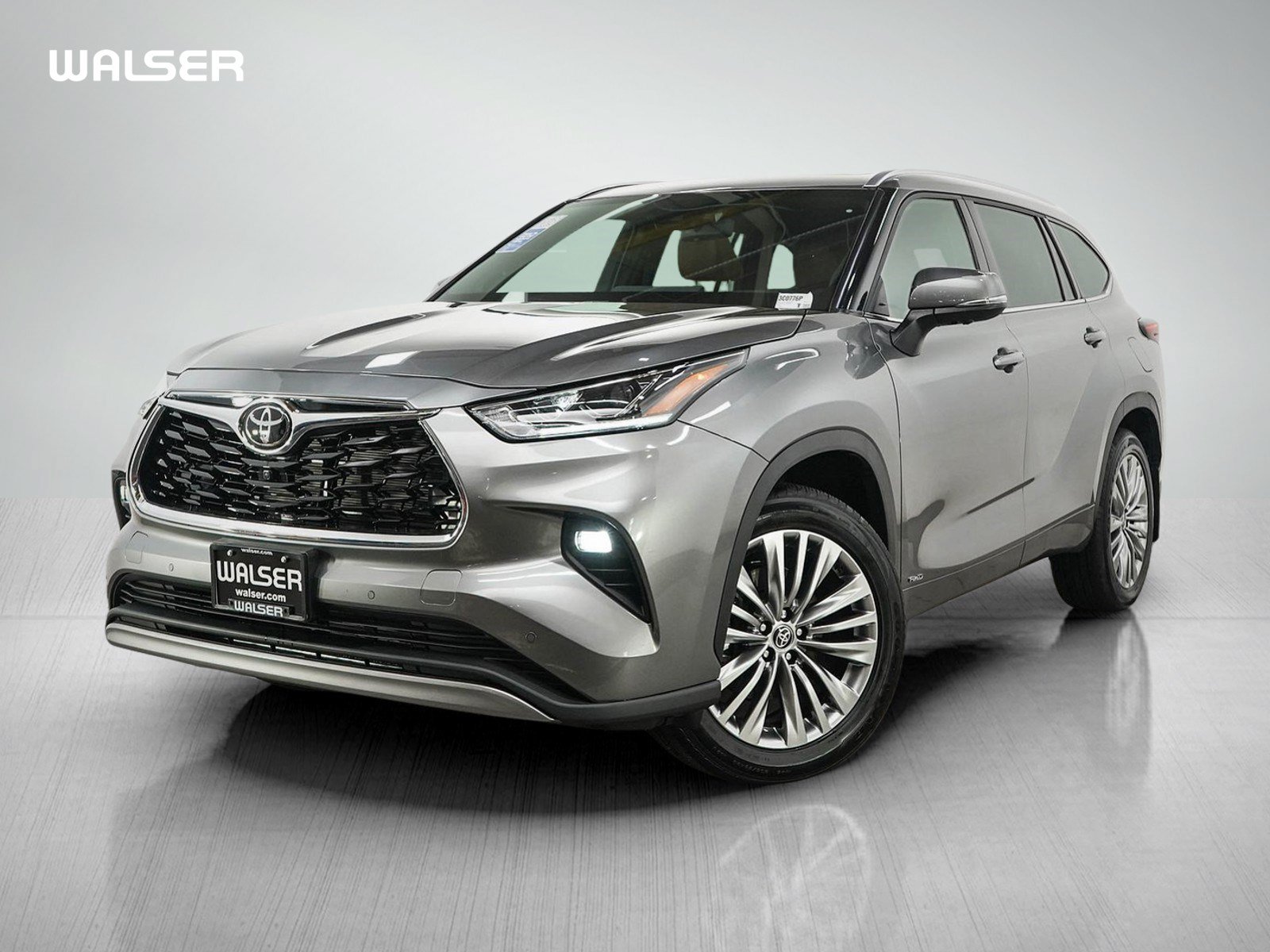 Used 2026 Toyota Highlander Platinum AWD/4WD image 1