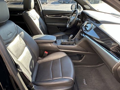 Certified 2023 Cadillac XT6 Premium Luxury image 16