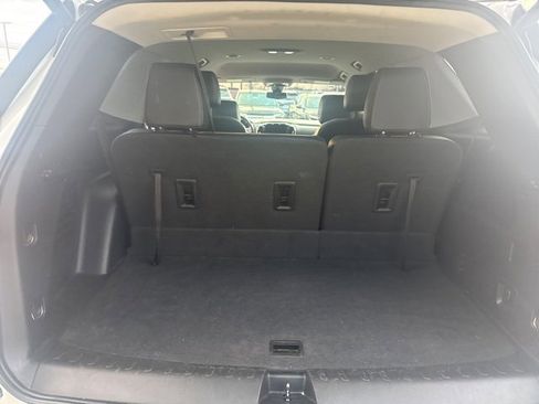 Used 2021 Chevrolet Traverse RS image 10