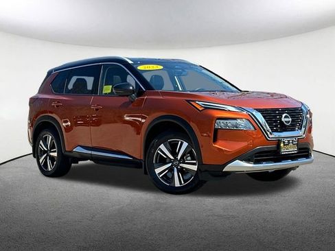 Used 2023 Nissan Rogue Platinum w/ Platinum Premium Package AWD/4WD image 2