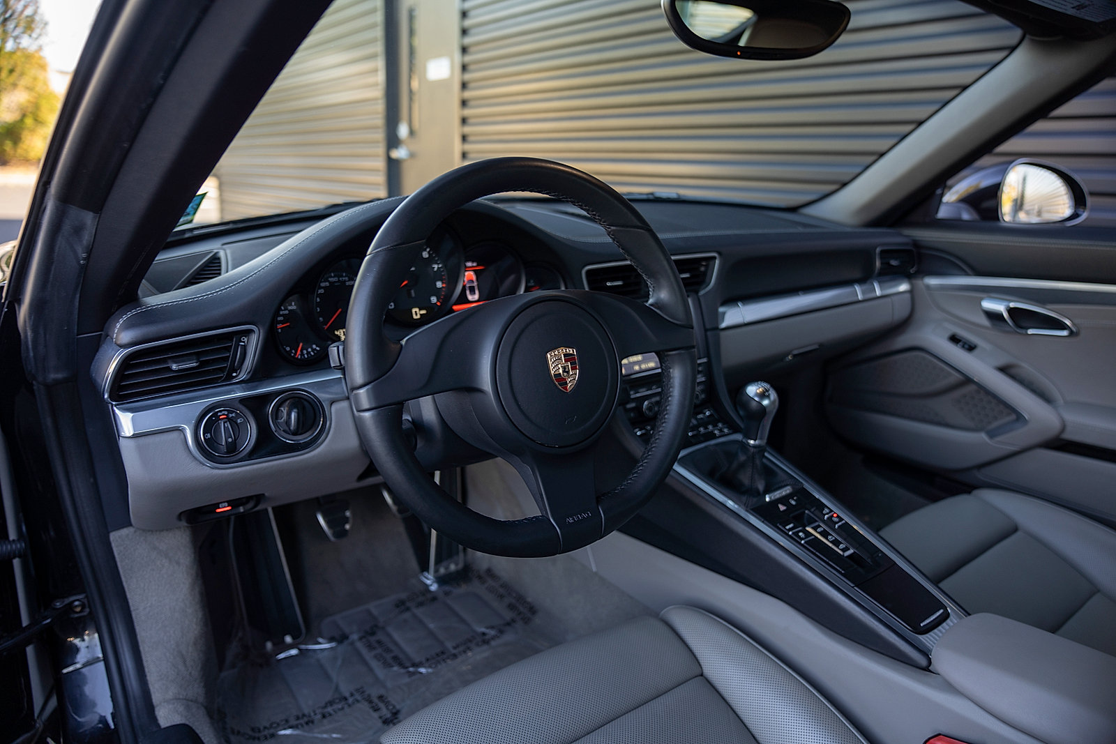 Used 2012 Porsche 911 Carrera RWD image 4