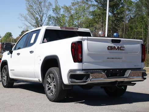 Used 2025 GMC Sierra 1500 SLT image 3