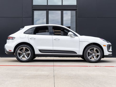 New 2026 Porsche Macan AWD/4WD image 12