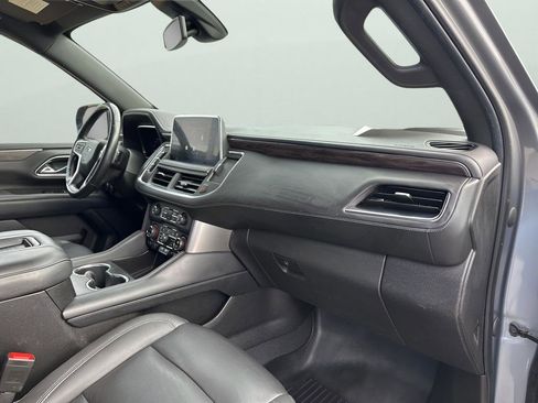 Used 2022 Chevrolet Suburban Z71 image 14