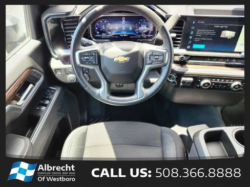 Used 2025 Chevrolet Silverado 2500 LT w/ Convenience Package AWD/4WD image 13