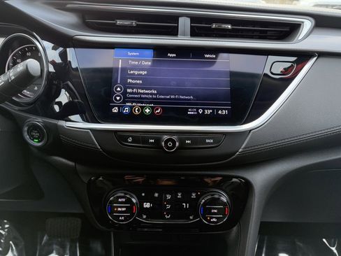 Used 2022 Buick Encore GX Select w/ Sport Touring Package image 22