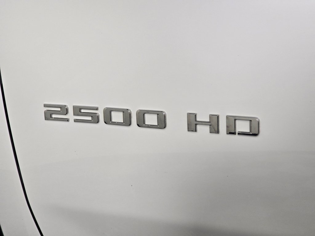 Used 2025 Chevrolet Silverado 2500 LT w/ Convenience Package AWD/4WD image 15