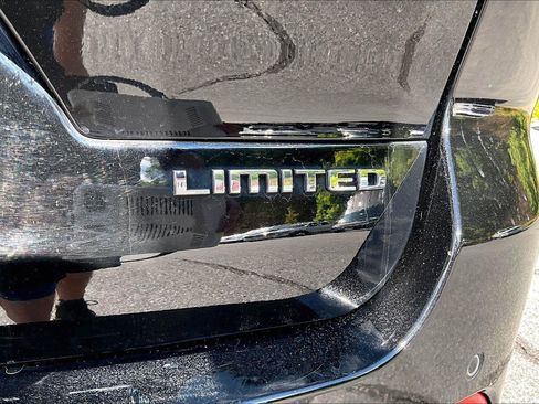 Certified 2021 Jeep Grand Cherokee L Limited AWD/4WD image 8