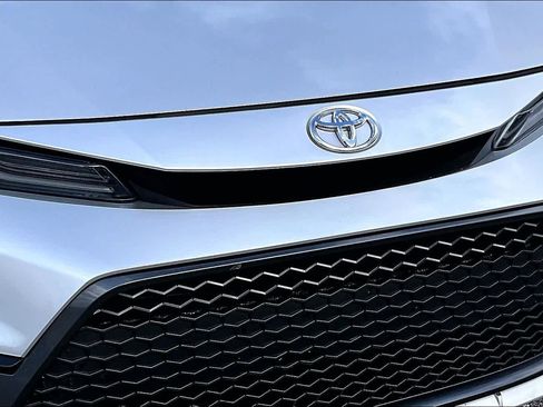 Used 2021 Toyota Corolla SE image 28