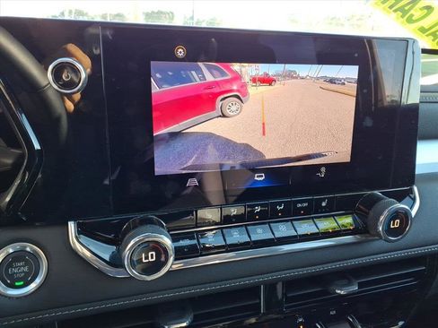 Used 2024 Chevrolet Colorado LT w/ LT Convenience Package III image 41