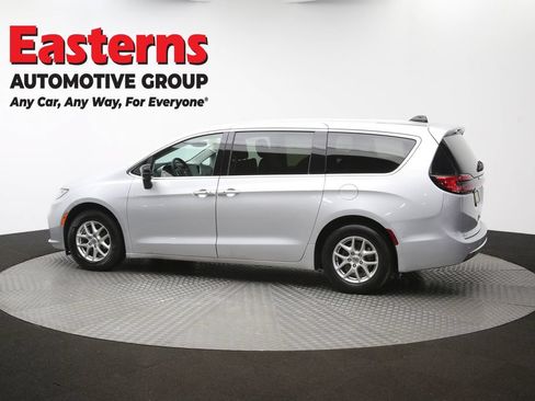 Used 2024 Chrysler Pacifica Touring-L FWD image 61