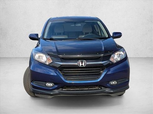 Used 2017 Honda HR-V EX image 2