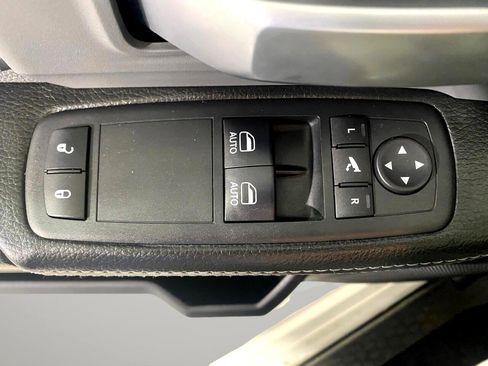 Used 2019 RAM 3500 Big Horn image 22