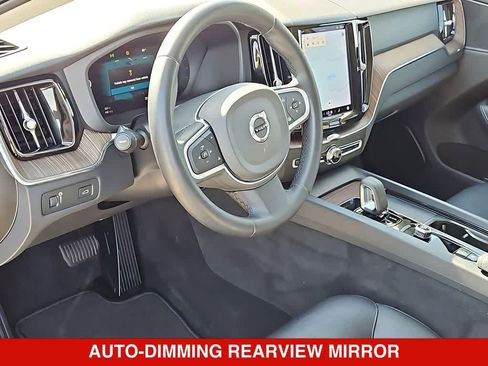 Used 2022 Volvo XC60 B5 Momentum AWD/4WD image 10