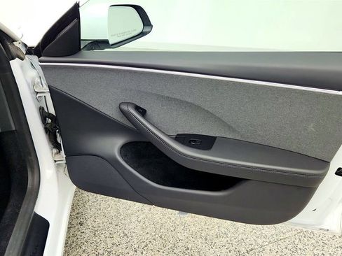 Used 2025 Tesla Model 3 Long Range RWD image 30